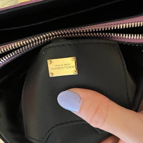 SOLD Dolce & Gabbana pink Lucia bag with bee decorated - Picture 9 of 16